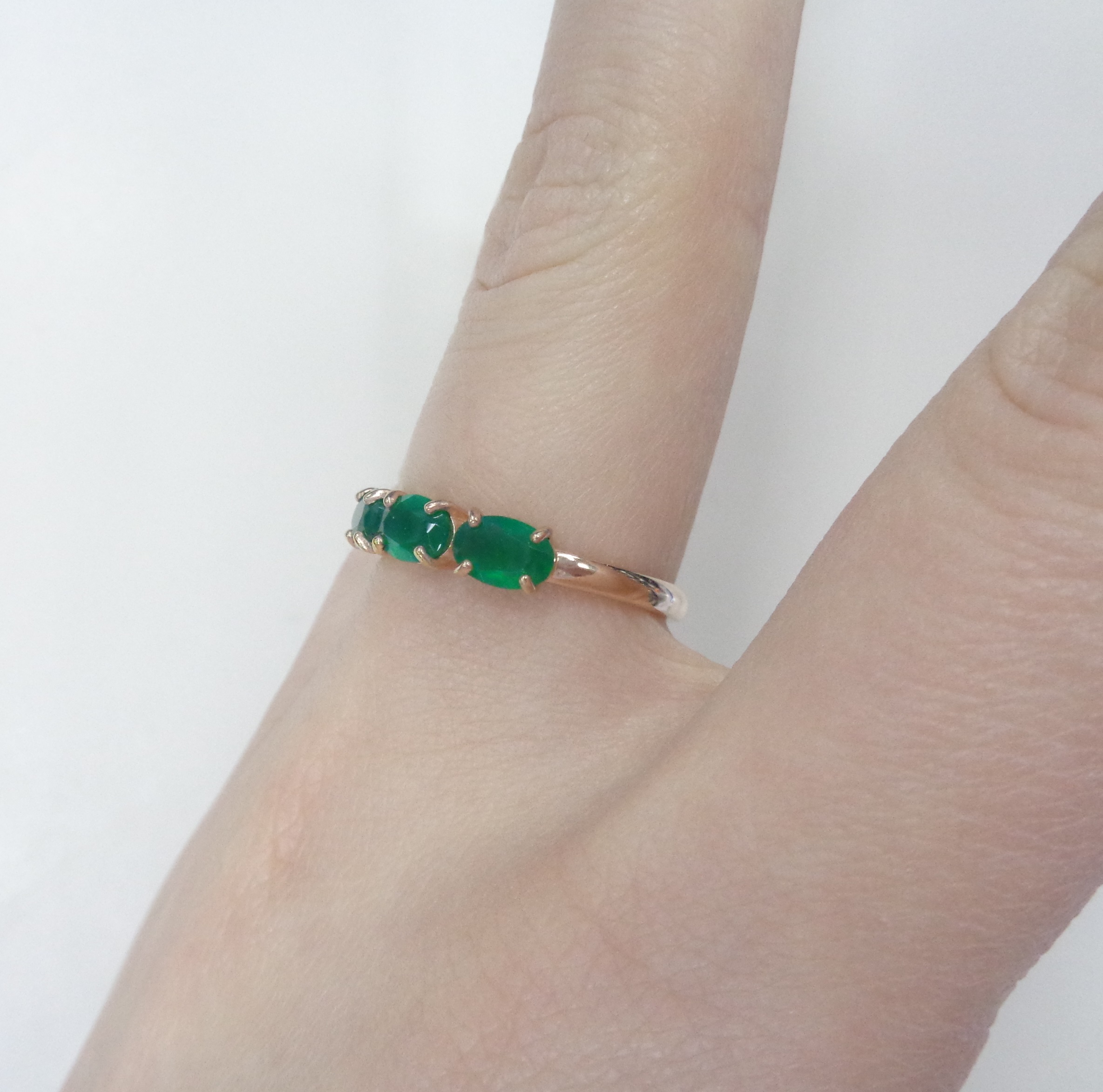 Серебряное кольцо с агатами